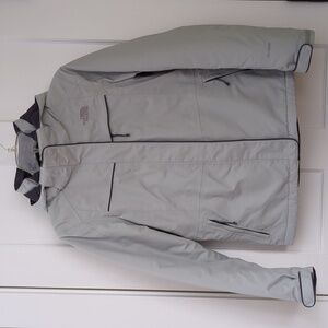 Women's Medium North Face HyVent Jacket